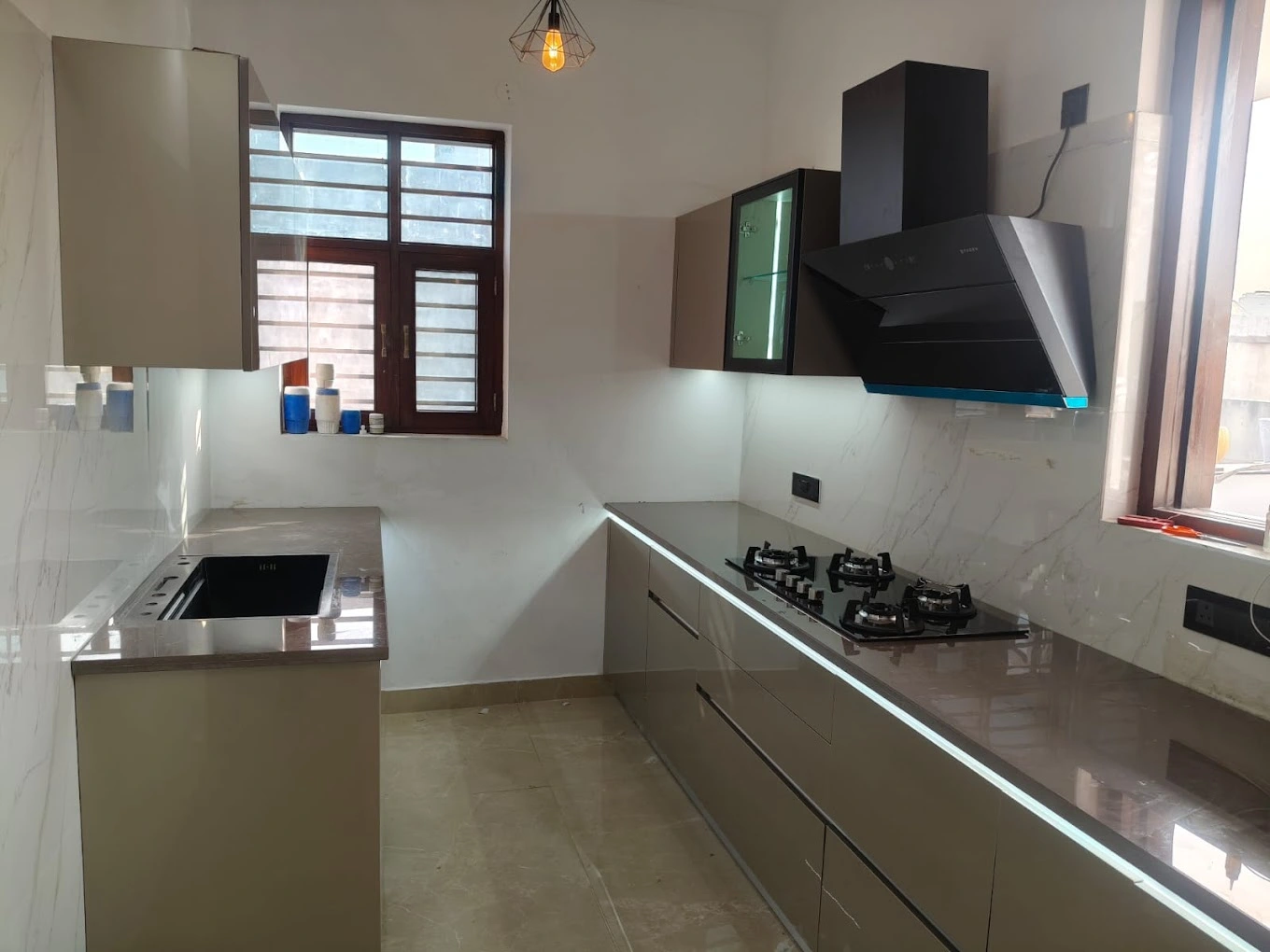 Modular kitchen design in Agra